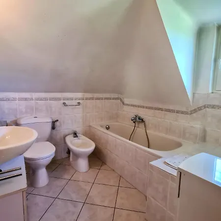Entire 3br House W/ Big Garden And Parking * Pétange