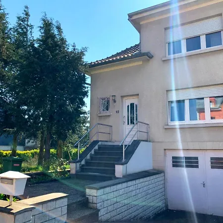 Entire 3br House W/ Big Garden And Parking Hébergement de vacances *